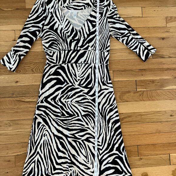 Dian Von Furstenburg zebra print silk sheath dress 3/4 sleeve - Picture 6 of 6